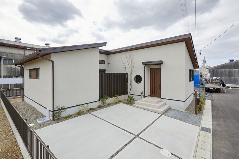 平屋外観