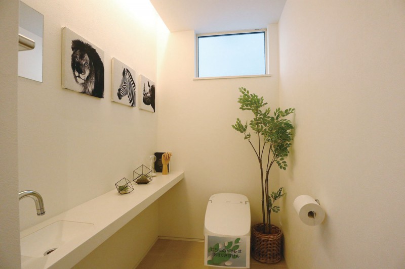 トイレという空間の中にも広く見える様な工夫がいっぱい